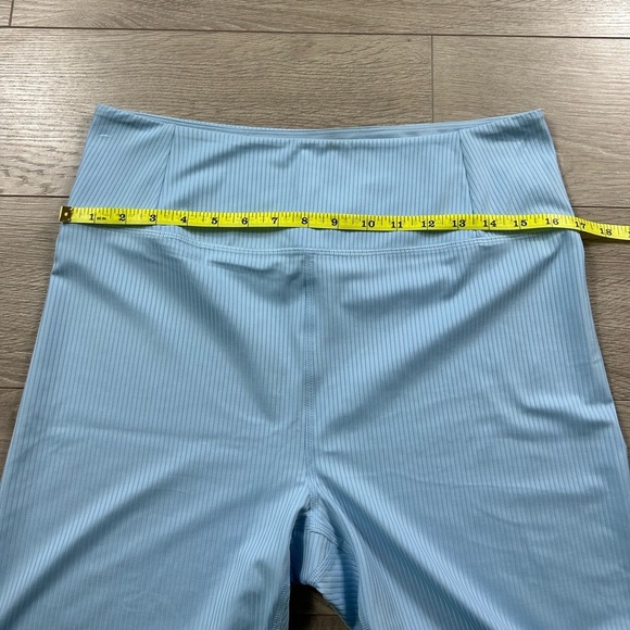 GIRLFRIEND COLLECTIVE Ribbed High-Rise Bike Shorts
In Bluebell - Picture 10 of 13